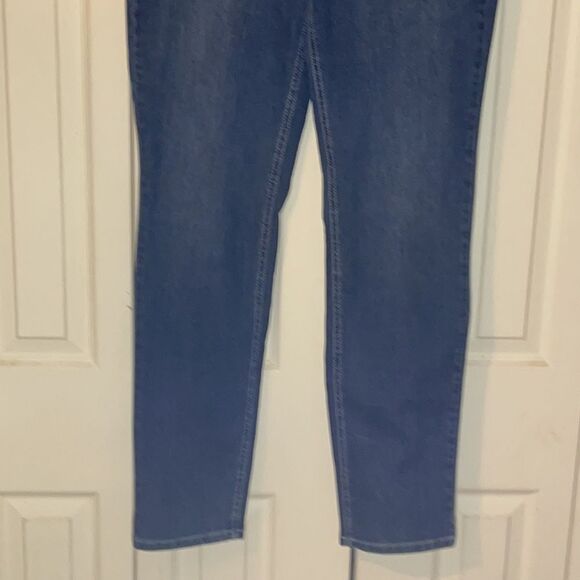 Christopher & Banks Tapered Leg Jeans Sequins 8 - Picture 4 of 16